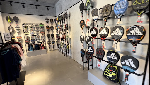 Tienda Padel Nuestro Sevilla Aljarafe en Mairena del Aljarafe