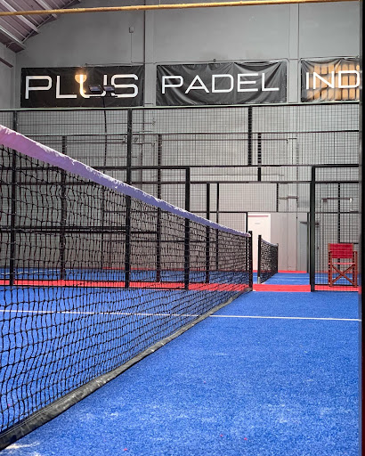 Plus Padel Indoor en L'Hospitalet de Llobregat