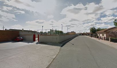 Pista de pádel municipal en Tiñosillos