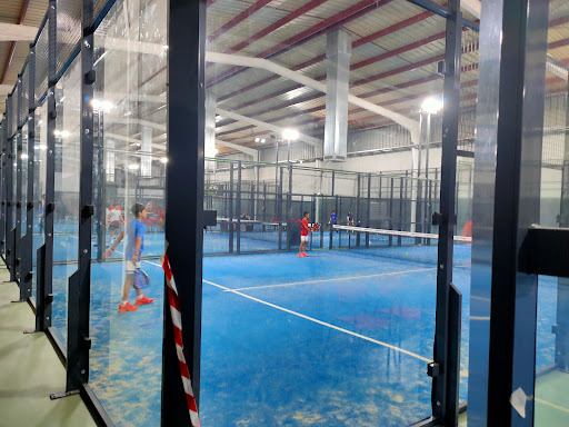 LUDICA Social Padel Club en Alcalá de Guadaíra