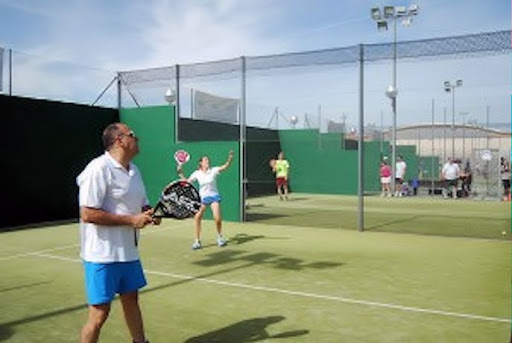 Grupo de Padel Arganzuela - Quedadas y Pozos Padel (LOS GALLURAZOS) en Madrid