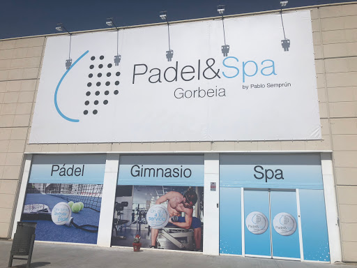 Gorbeia Pádel&Spa en Etxabarri-Ibiña