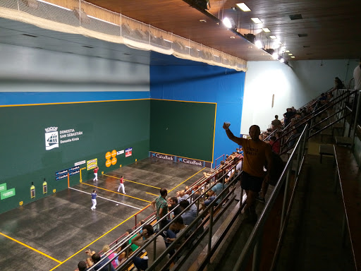 Atano III fronton en Donostia-San Sebastian