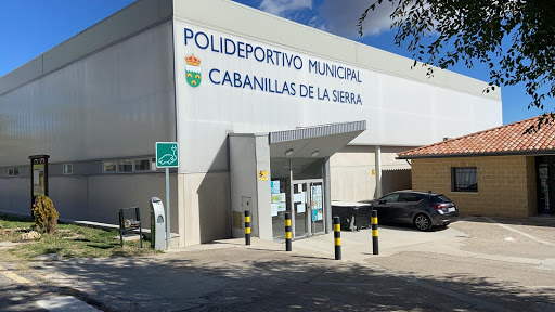 POLIDEPORTIVO MUNICIPAL CABANILLAS DE LA SIERRA. en Cabanillas de la Sierra