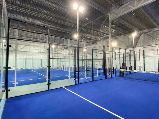 IRON PADEL INDOOR SEVILLA en Seville