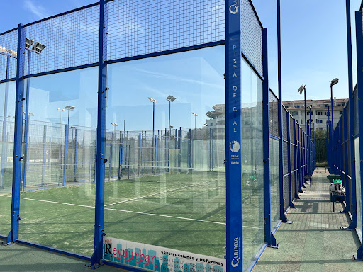Pista de pádel 03 en Marina de Casares